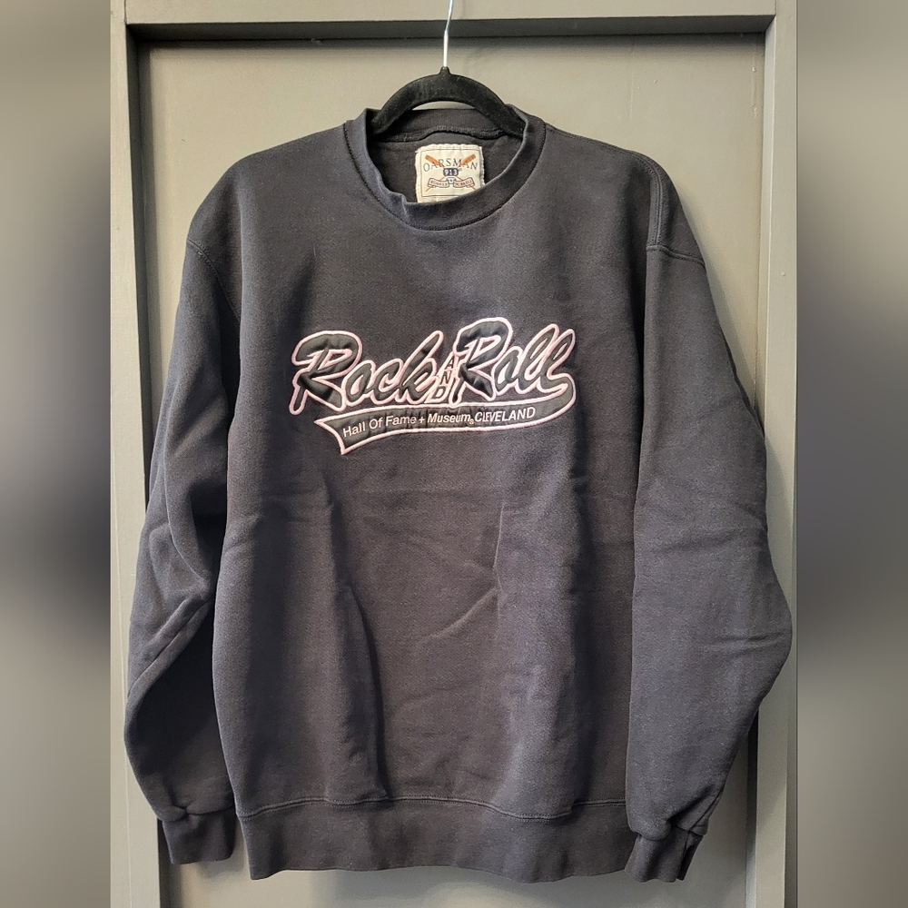 Adult L Vintage Black Sweat Shirt w/ Stitched Rock AND Roll Hall of Fame Museum